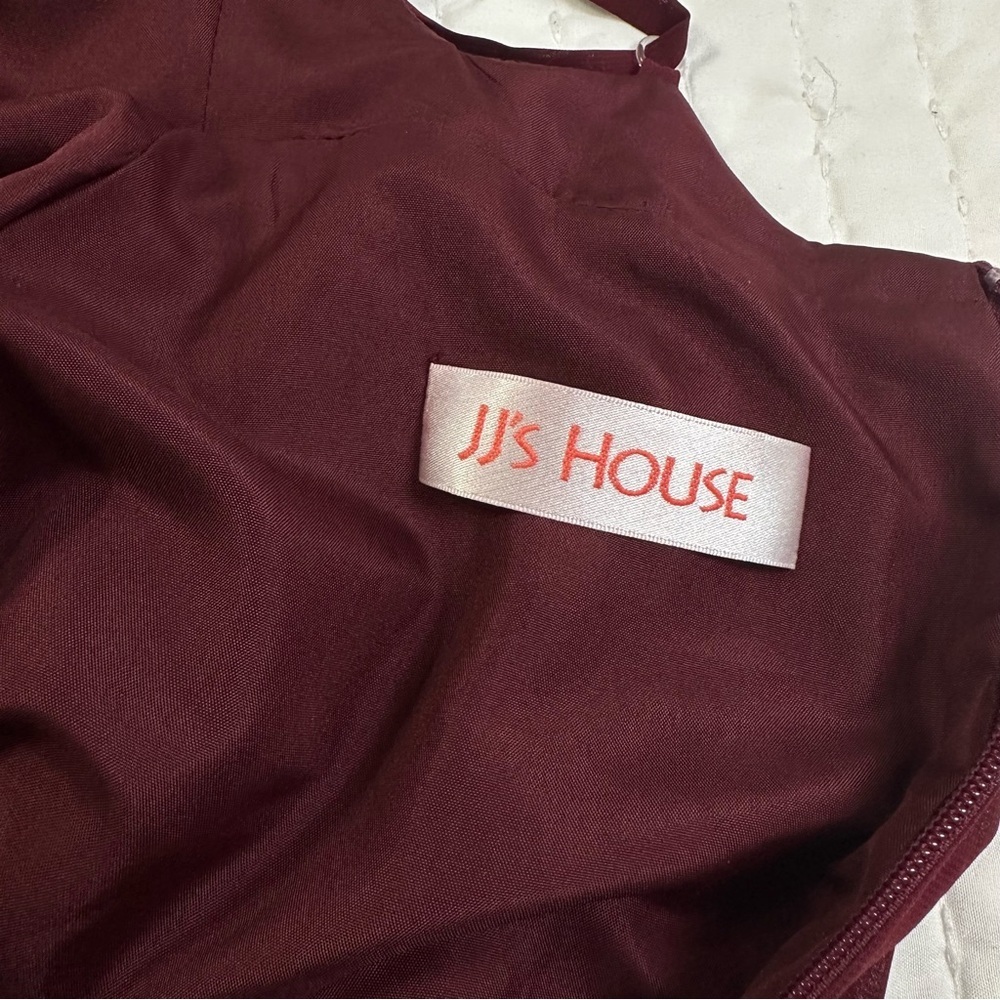 JJ HOUSE Floor Length Bridesmaid Gown in Burgundy With Slit And Low Back Size 0 - Picture 2 of 16